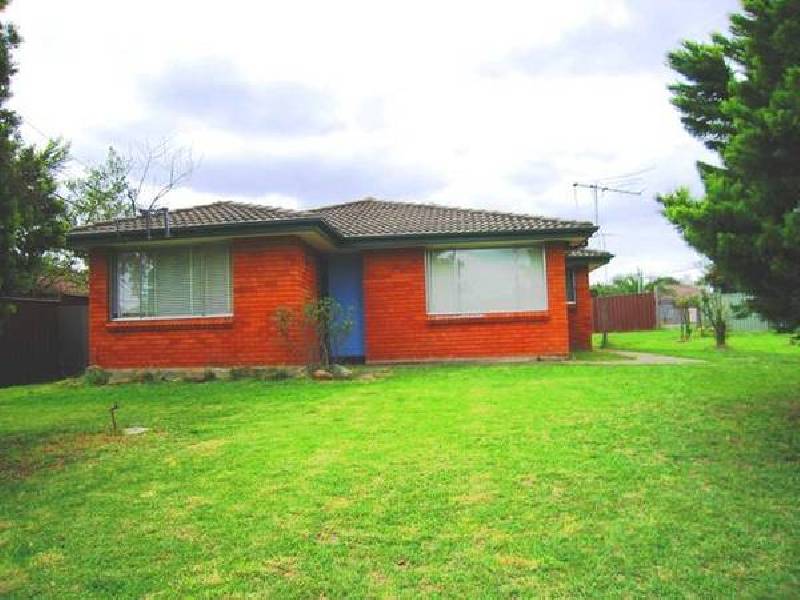1 Gira Place, Dharruk NSW 2770
