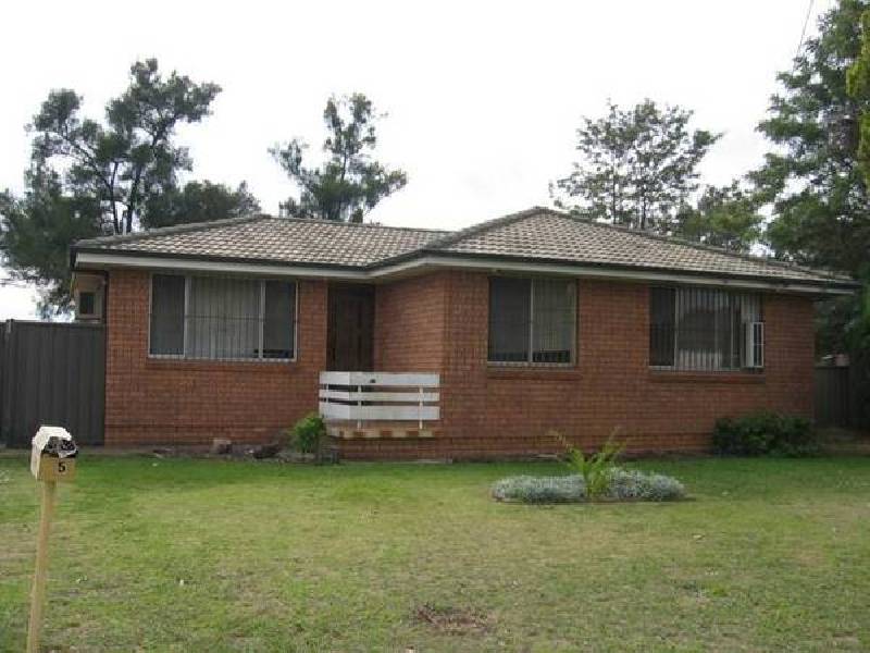 5 Tora Place, Dharruk NSW 2770