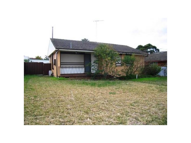 Mcmurdo Avenue, Tregear NSW 2770