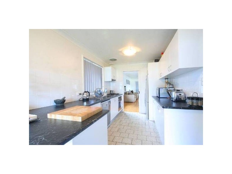 3 Cullen Pl, Dharruk NSW 2770