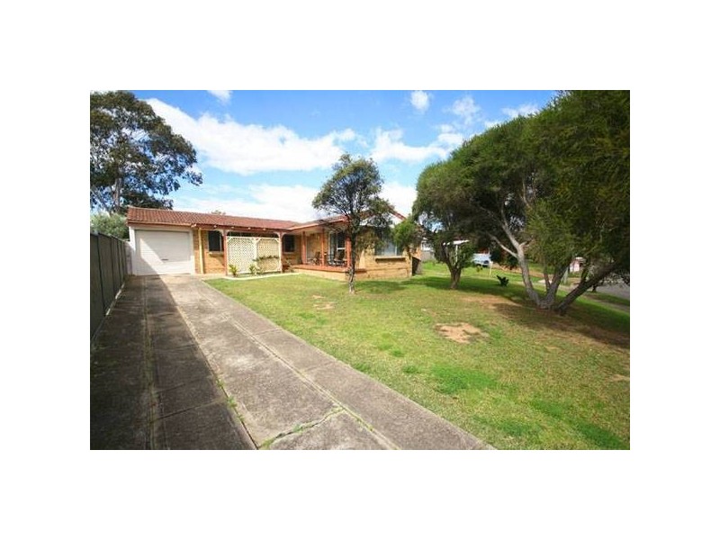 3 Cullen Pl, Dharruk NSW 2770
