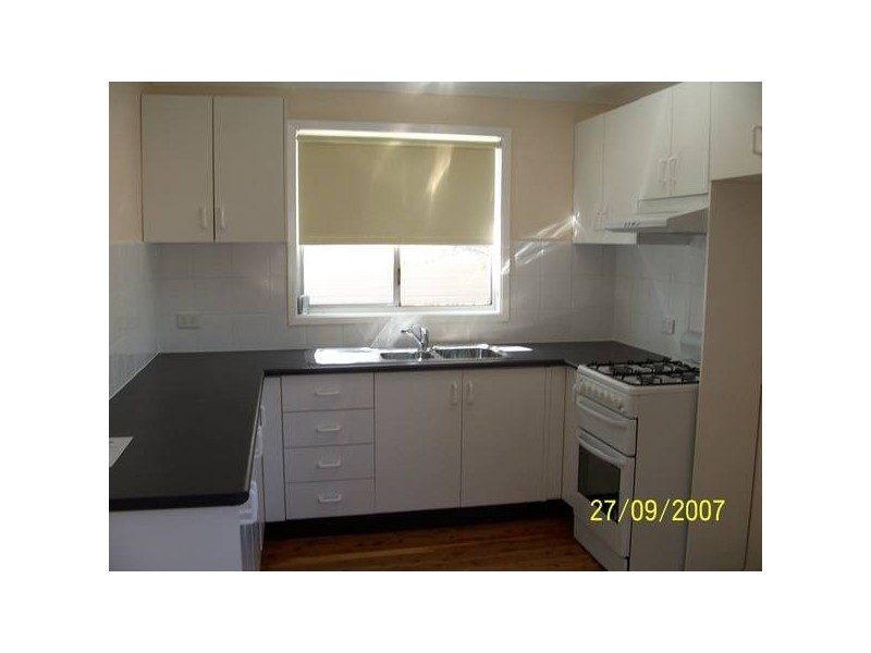 8 MELVILLE ROAD, St Clair NSW 2759