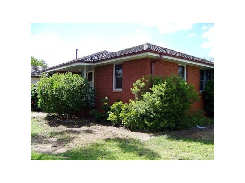 32 Pitcairn Avenue, Lethbridge Park NSW 2770