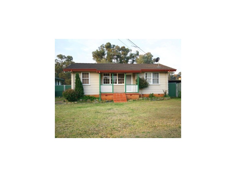 6 BAUDIN PLACE, Willmot NSW 2770