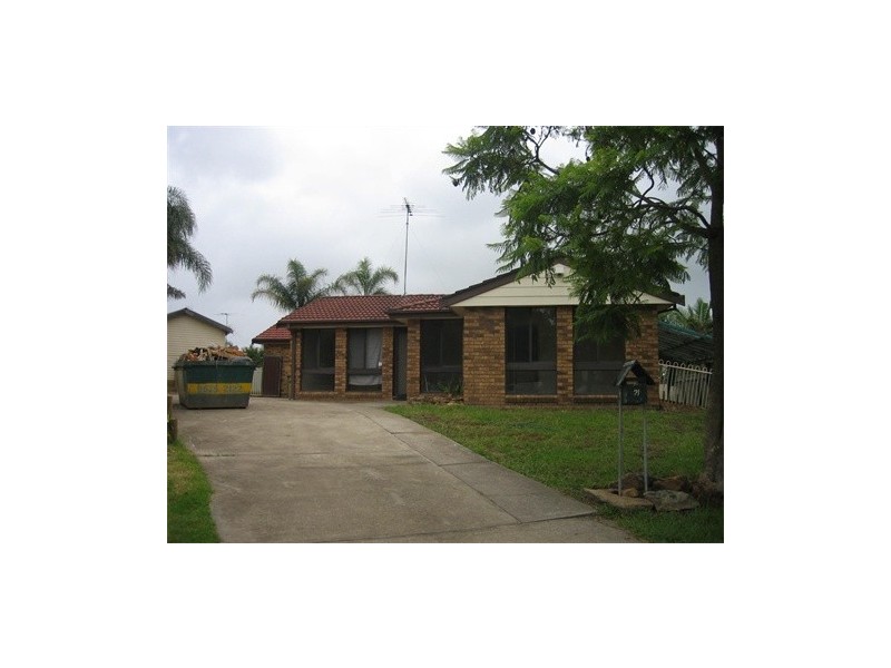 21 AMAZON PLACE, St Clair NSW 2759