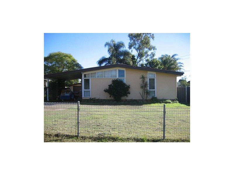 21 BOUGAINVILLE ROAD, Lethbridge Park NSW 2770