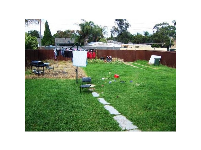 8 Bramble Street, Whalan NSW 2770