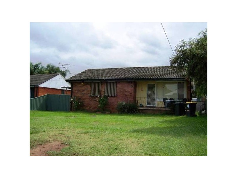 9 Taranaki Avenue, Lethbridge Park NSW 2770