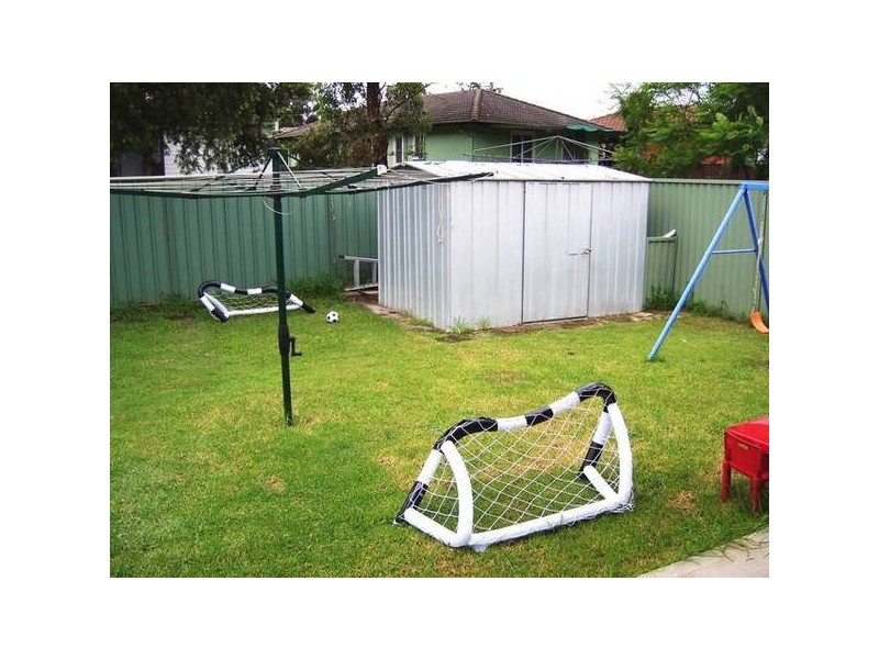 9 Taranaki Avenue, Lethbridge Park NSW 2770