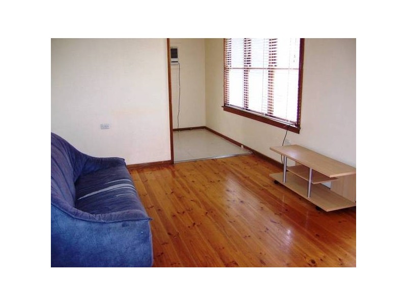 39 Lingayen Avenue, Lethbridge Park NSW 2770