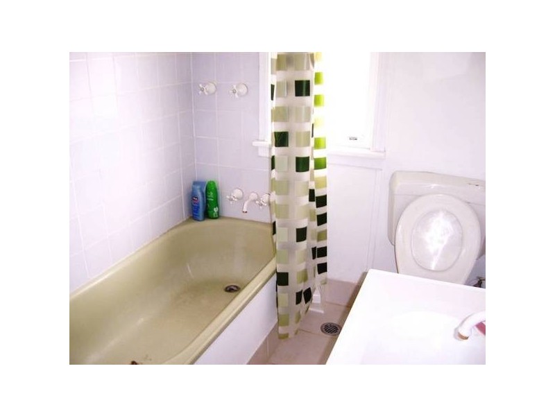 39 Lingayen Avenue, Lethbridge Park NSW 2770