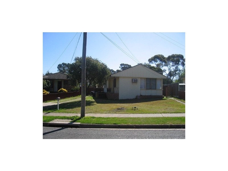 27 HELENA AVENUE, Emerton NSW 2770