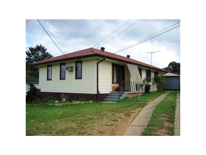 22 Neriba Crescent, Whalan NSW 2770