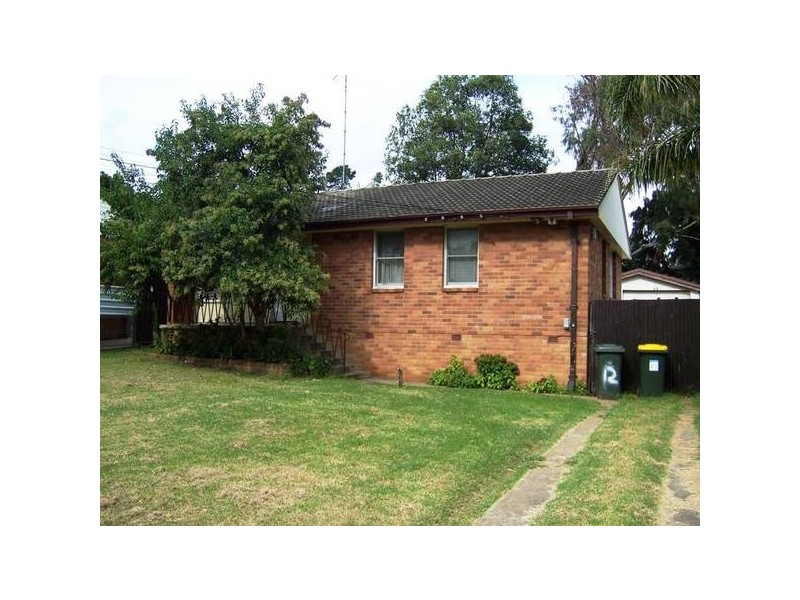 12 Kista Dan Avenue, Tregear NSW 2770