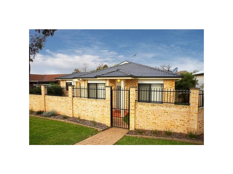 1/61 Targo Road, Girraween NSW 2145