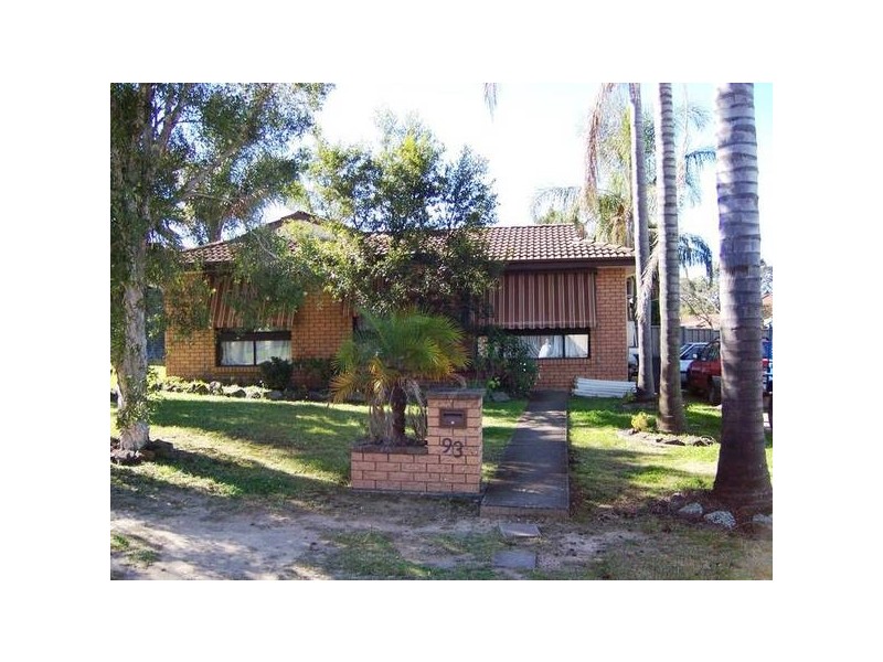 93 Pinecreek Circuit, St Clair NSW 2759
