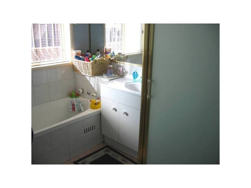 13 Wollaton Grove, Oakhurst NSW 2761