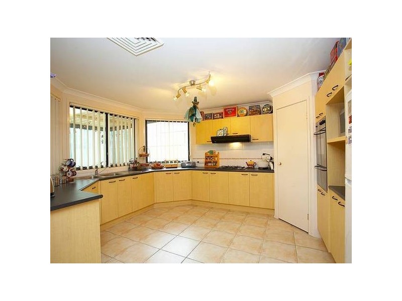 215 Bennett Road, St Clair NSW 2759