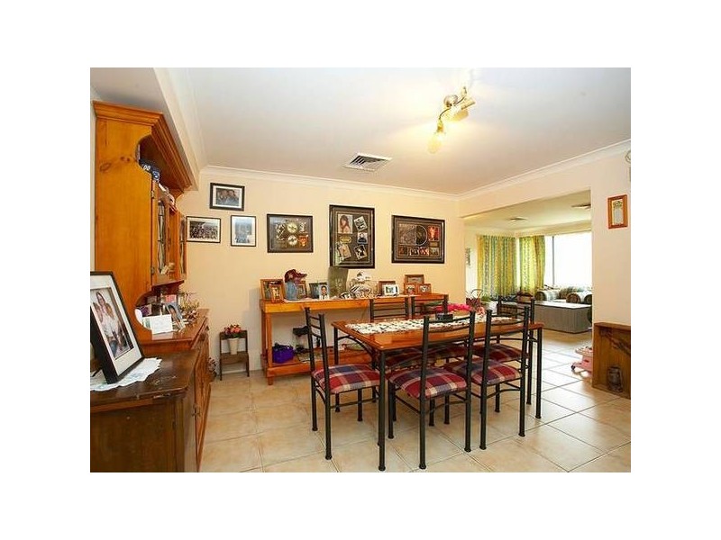 215 Bennett Road, St Clair NSW 2759