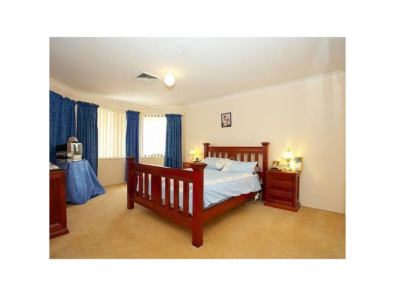 215 Bennett Road, St Clair NSW 2759