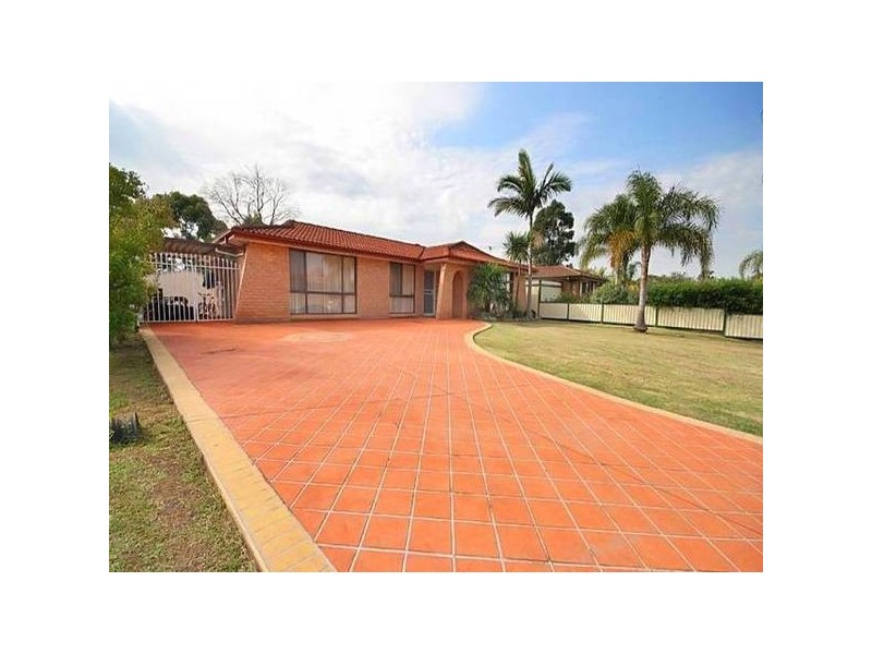 4 Walton Place, Minchinbury NSW 2770