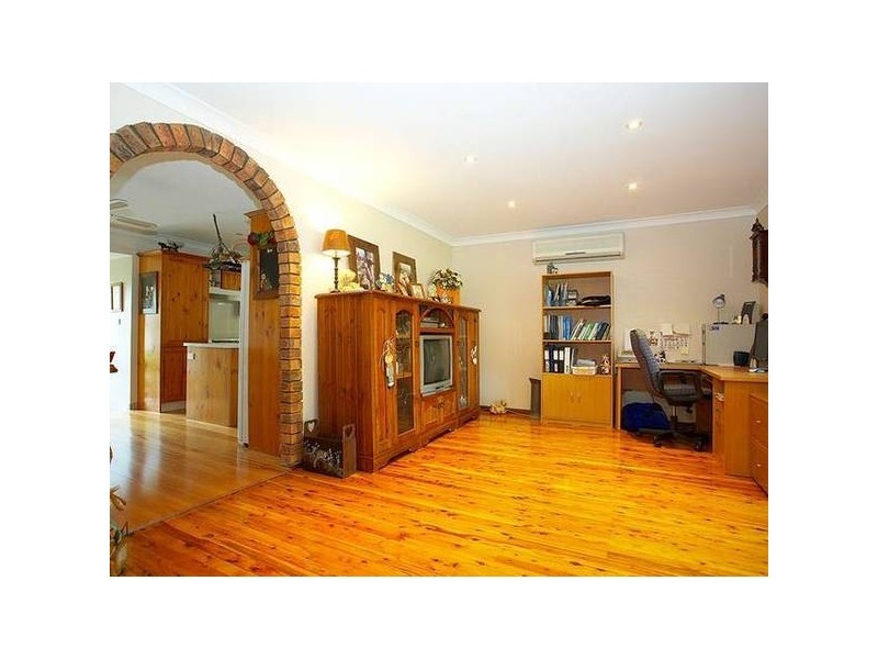 4 Meegan Place, Colyton NSW 2760