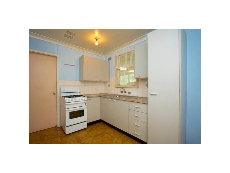 6 Hering Avenue, Emerton NSW 2770