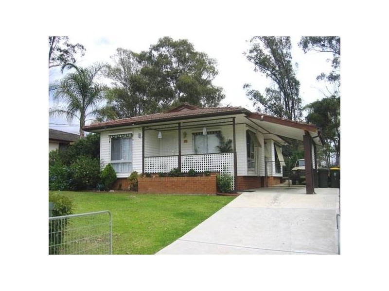 52 Manila Road, Lethbridge Park NSW 2770