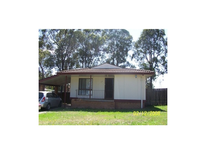 17 MANDOO DRIVE, Doonside NSW 2767