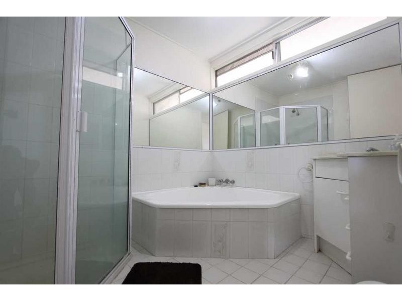 7 Bunya Park Drive, Eatons Hill QLD 4037