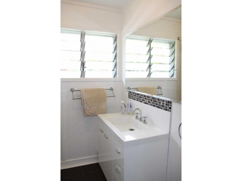 36 Wentworth Street, Leichhardt QLD 4305