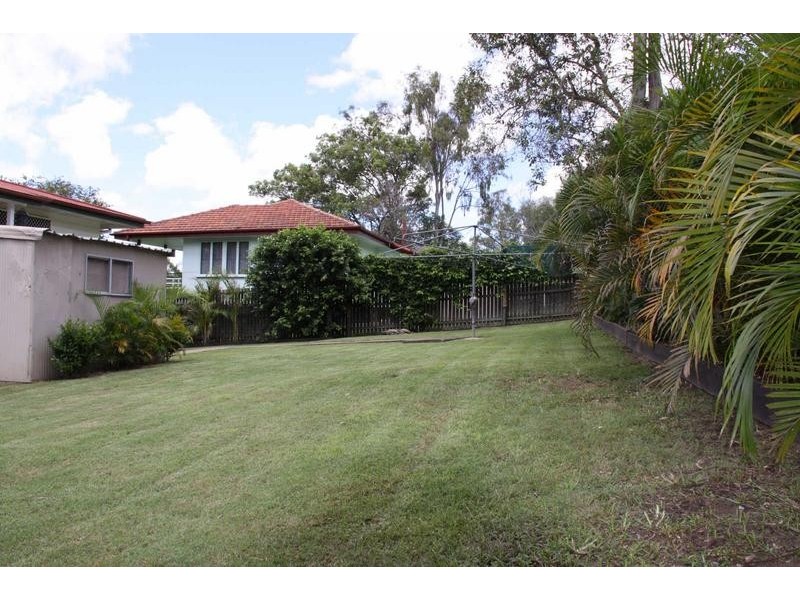 36 Wentworth Street, Leichhardt QLD 4305