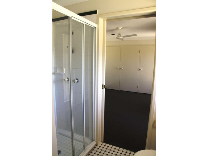 21 Edith Drive, North Ipswich QLD 4305