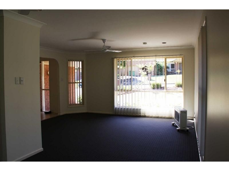 21 Edith Drive, North Ipswich QLD 4305