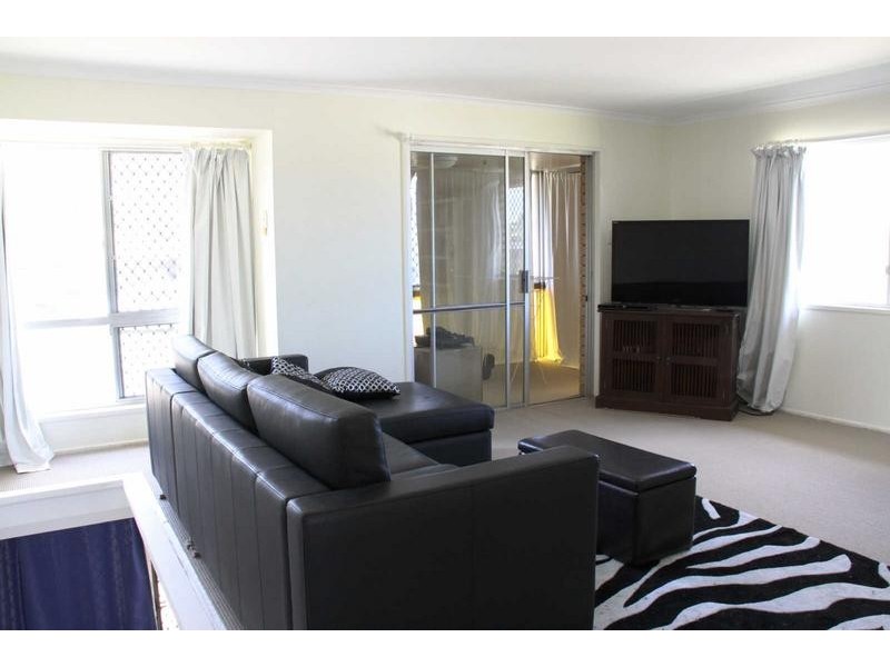9 Rumsey Drive, Raceview QLD 4305