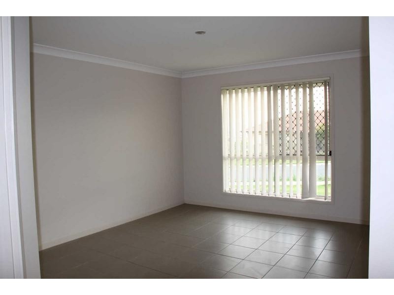 30 Sea Eagle Drive, Lowood QLD 4311