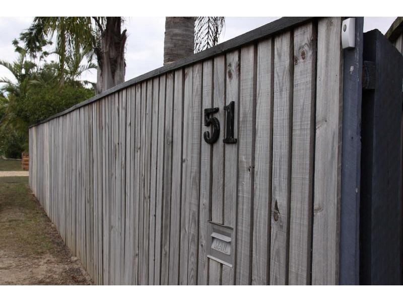 51 Bottlebrush Drive, Regents Park QLD 4118