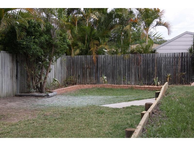 51 Bottlebrush Drive, Regents Park QLD 4118