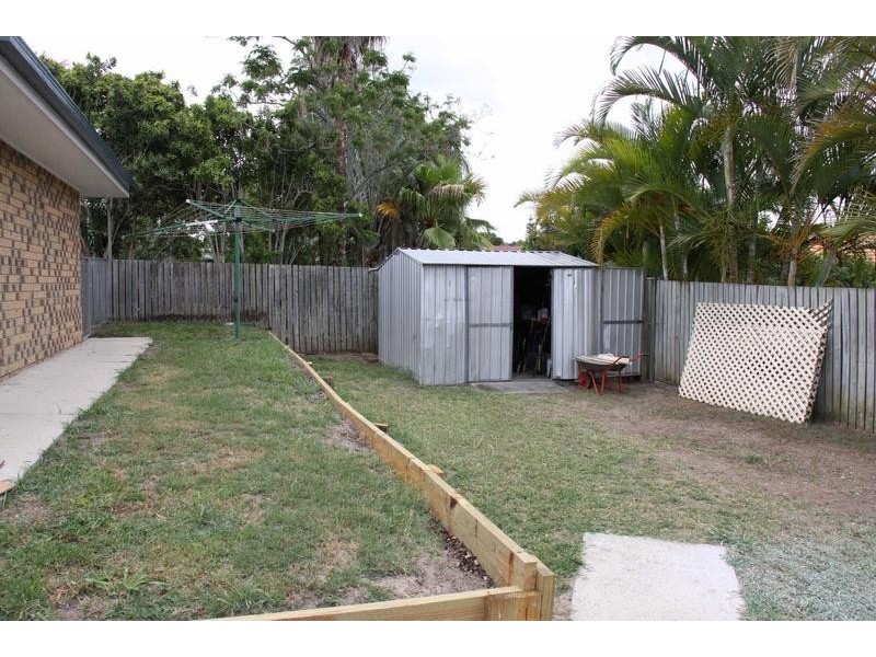 51 Bottlebrush Drive, Regents Park QLD 4118