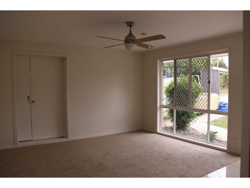 51 Bottlebrush Drive, Regents Park QLD 4118