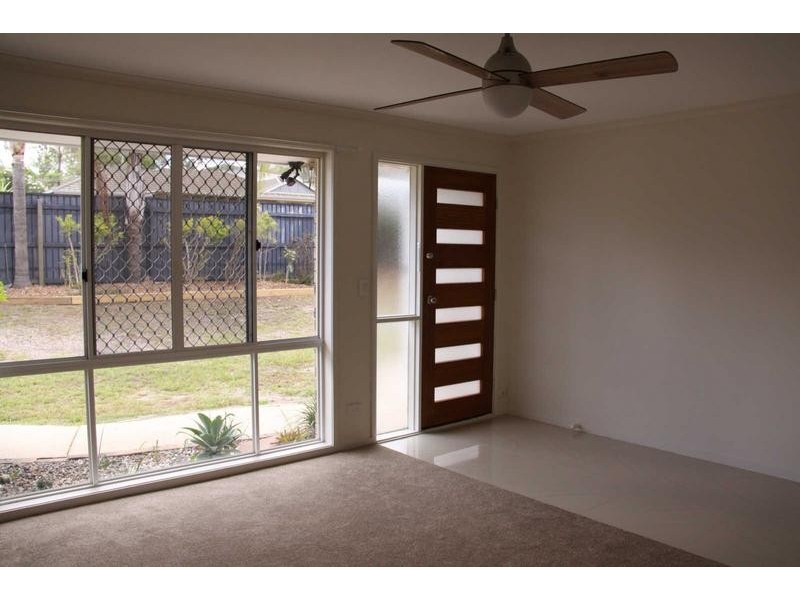 51 Bottlebrush Drive, Regents Park QLD 4118