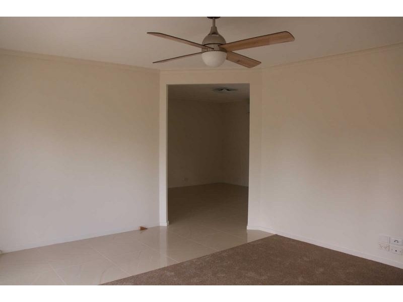 51 Bottlebrush Drive, Regents Park QLD 4118