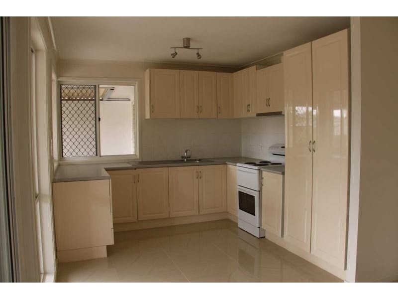 51 Bottlebrush Drive, Regents Park QLD 4118