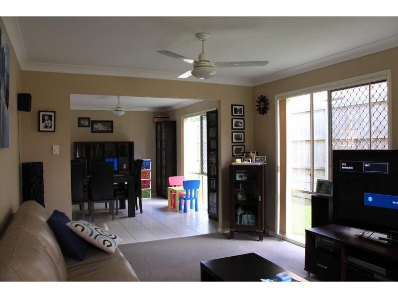 10 Stevenson Road, Calamvale QLD 4116