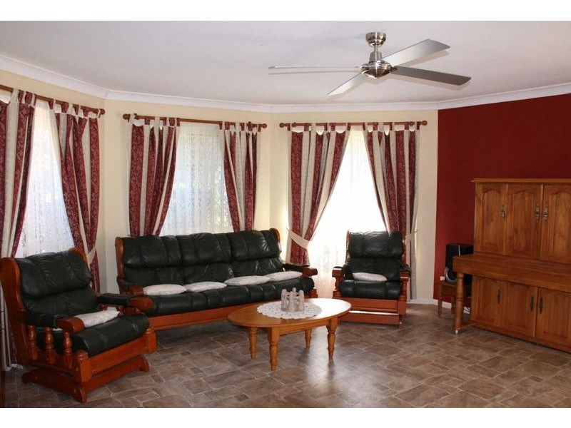 4 Fox Court, Ormeau Hills QLD 4208