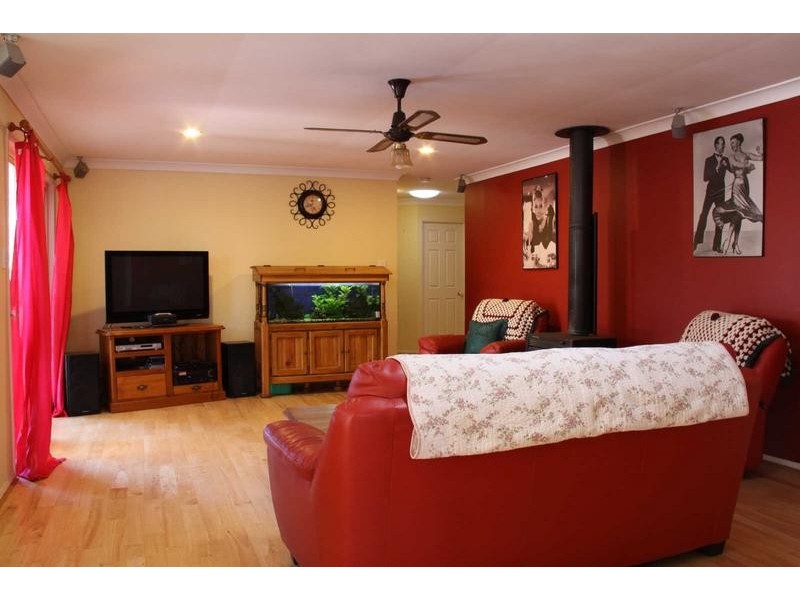 4 Fox Court, Ormeau Hills QLD 4208