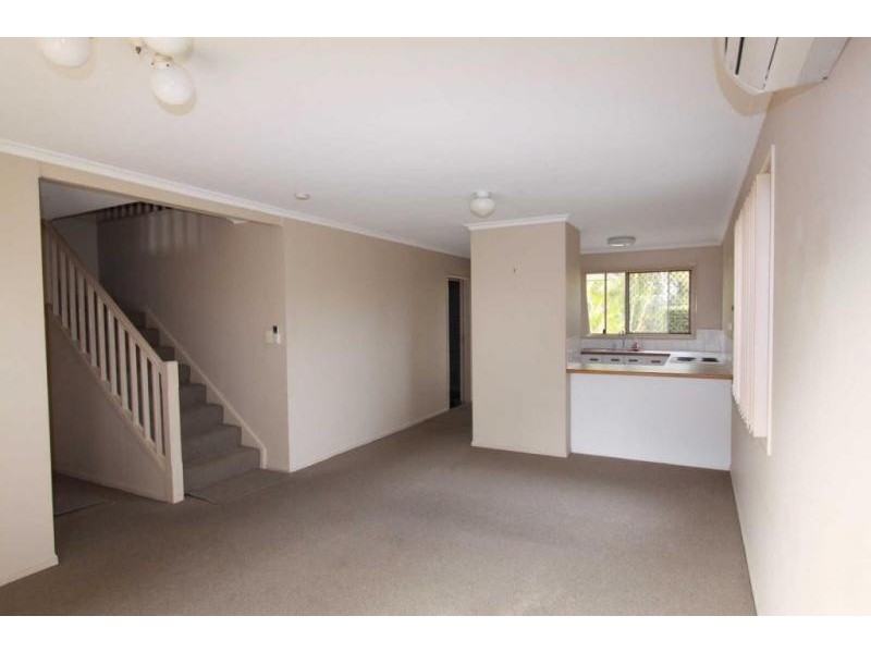 1/13 Booval Street, Booval QLD 4304