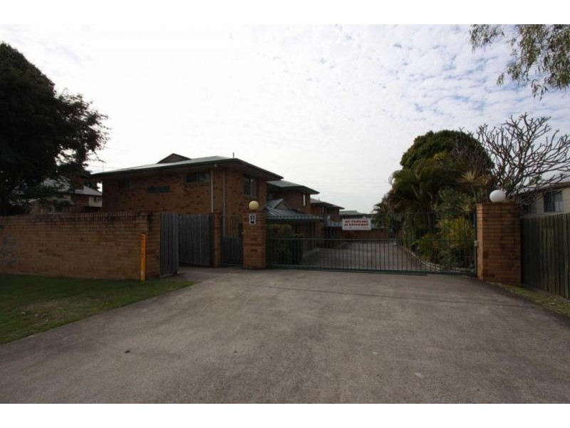 1/13 Booval Street, Booval QLD 4304