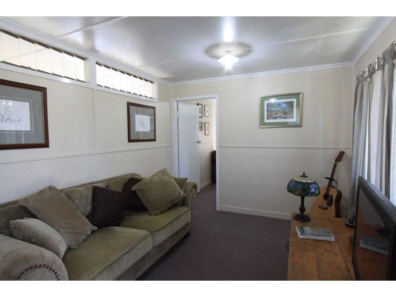 9 Melbourne Street, Brassall QLD 4305