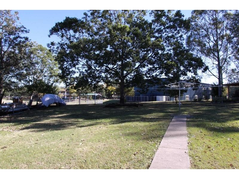 9 Melbourne Street, Brassall QLD 4305